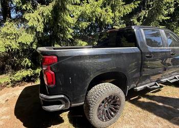 Paka błotnik tył Chevrolet Silverado 2019-2025