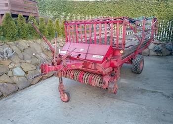 Przyczepa samozbierająca