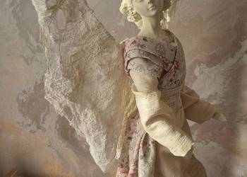 Anioł w ozdobnej sukni - styl japoński