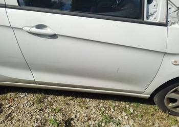 Drzwi Prawy Przód Opel Karl Kolor GAZ 0DD Kompletne