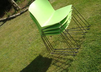 Krzesła z ABS-u 4 - groszkowe