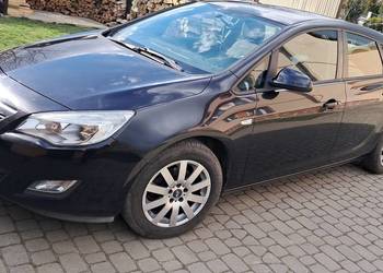 Opel Astra j 1.6 benzyna 2010 r