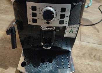 Ekspres do kawy delonghi magnifica s