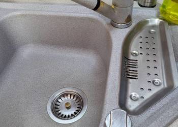 Bateria kuchenna Franke z wyciąganą wylewką i prysznicem