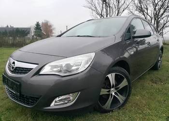 Opel Astra 1.4 / Klima / Alu / Hak / z Niemiec / Piękny Stan