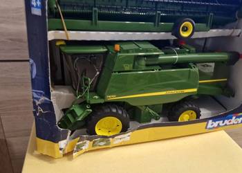 Bruder John Deere Kombajn Zbożowy