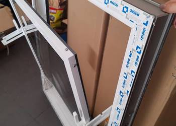 Uchylne okna inwentarskie , gospodarcze okno PCV
