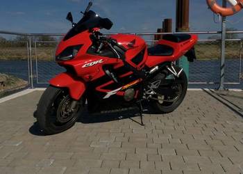 HONDA CBR F4i SPORT