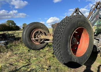 Oś z hamulcami | rozsiewacz/beczka