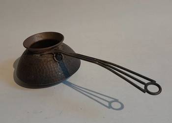 Stary mosiężny tygielek rondel dżezwa do parzenia kawy retro vintage Stary mosiężny tygielek rondel dżezwa do parzenia kawy retro vintage