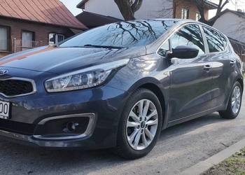 Kia Navi kamera cofania 136 km 100kw pierwszy wł opony wielosezonowe świeże