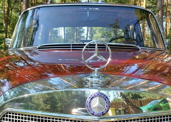 Mercedes Benz W110 200D oryginalny stan skrzydlak Heckflosse
