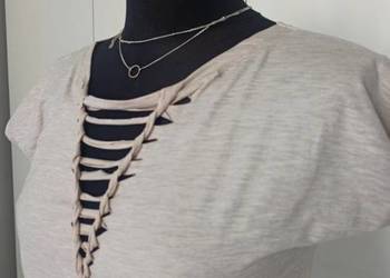 bluzka z pęknięciami