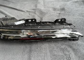 BMW i7 G70 LAMPA GÓRNA PRAWA DRL LED SVAROWSKI BMW i7 G70 9879936