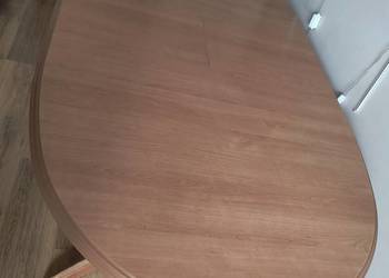 Sprzedam stół plus 5 krzesel