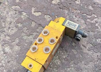 Rozdzielacz pneumatyczny Elektromagnes UE-10