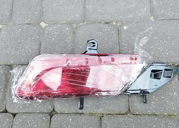 Sprzedam tylne świato przeciwmgielne lewe w zderzak do Volvo XC60 Lif 2015r