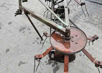 Roztrząsacz przetrząsacz pokosów pająk Roztrząsacz przetrząsacz pokosów pająk