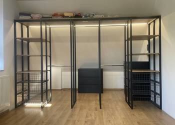 Zabudowa garderoby styl loft szafa na wymiar styl loftowy