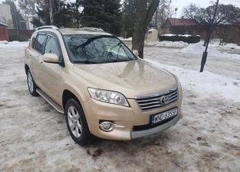 Toyota RAV4 III 2011 rok 2.0 Pb 158 KM 4x4 skóra i alcantara