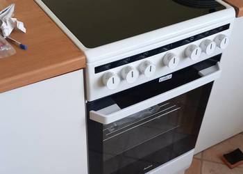 Kuchenka elektryczna z piekarnikiem Amica