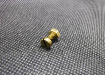 M4 x 14mm śruba mosiężna metryczna gwint 0,7 z nakrętką