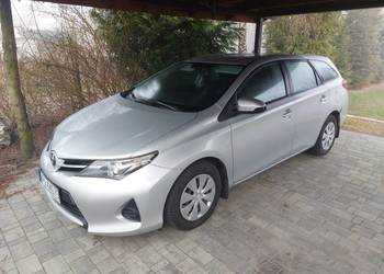 Toyota Auris kombi 1.4 D4D salon Polska