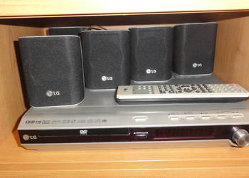 DVD z kolumnami i  suboferem plus pilot.