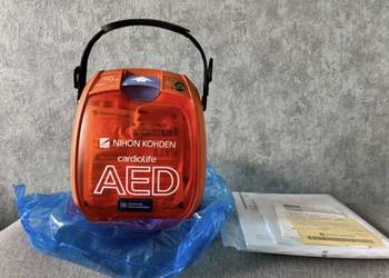 Defibrylator AED Nihon Kohden Cardiolife AED-3100