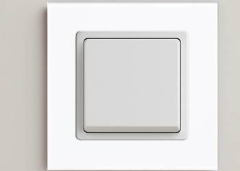 Biała osłona szklana pod gniazdko lub włącznik światła 15 × 15 cm – panel d