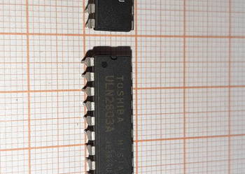 Układ Scalone ULN 2803A  2SZT. (A165)