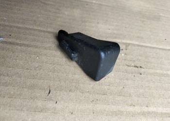 GOLF II 2 JETTA 2 OSŁONA ZAŚLEPKA PROWADNICY SZYNY FOTELA PRAWA PASAŻERA