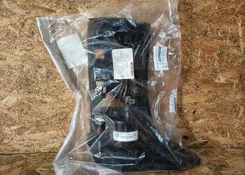 BMW X5 G05 LCI ŚLIZG MOCOWANIE ZDERZAKA LEWY TYŁ 51128086291