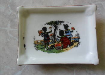 Popielniczka?,  porcelanowa, przedwojenna