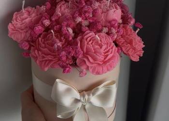 Prezent - Kwiatowy box ze swiec