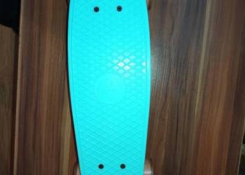 Deskorolka Aurora – kompaktowy pennyboard,sprawny, lekka i stabilna
