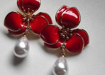 Kolczyki czerwone kwiaty z perełką