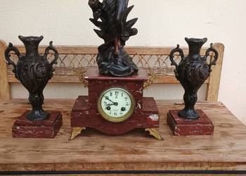 Kominkowy zegar francuski z dwoma dostawkami