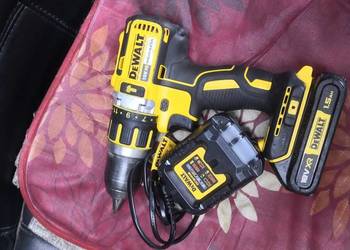 Dewalt DCD795 ładowarka i aku 1,5Ah