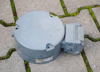 HAMULEC silnika elektrycznego. 400V. BAUER typ: EKS025A9. 25Nm