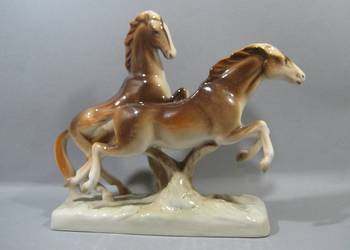 Figurka Porcelanowa Royal Dux 1971 r. wy. 15 cm