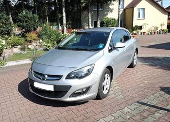Opel Astra J 2013r  1.4T 140 KM BENZYNA