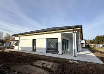 Dom parterowy pod Nadarzynem z szybkim dojazdem