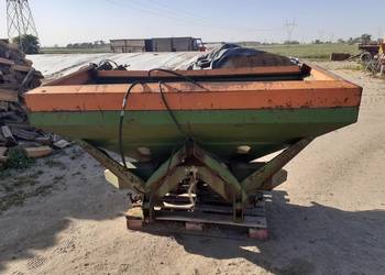 Rozsiewacz nawozu amazone ZAM 1501  kuhn piast lely  bąk
