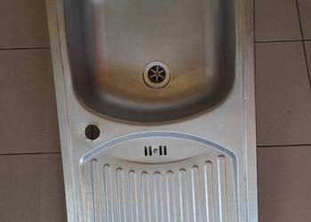 Zlewozmywak jednokomorowy,inox z ociekaczem, model wpuszczany w blat.