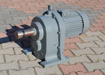 Motoreduktor 2.2kw. 32obr./min.. Firmy VEM.