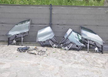 Zestaw 4 Elektrycznych Szyb Audi 80 Mechanizmy Wiązka Komplet