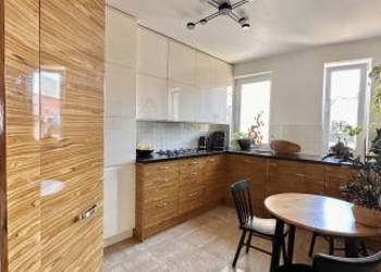 Mieszkanie jak dom - 138 m², 2 poziomy, 2x garaż