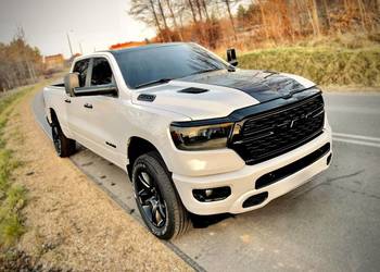 Nowy Dodge Ram 1500 5,7 V8 HEMI eTorque 2023  Przebieg 4777km Okazja pilne
