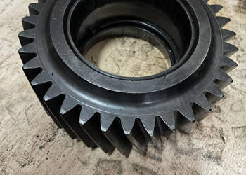 New Holland T8 Case Magnum - koło zębate pośrednie 302554A1